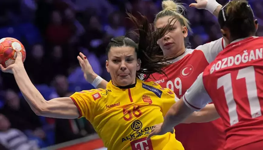 桑德兰主帅：阿森纳领先时我们处于崩溃边缘，但仍坚信能改变局势