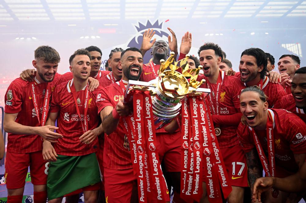 河有多长？詹皇连续上双近19年，期间经历245名不同队友